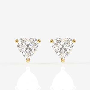 Boucles d'oreilles solitaires en or 18 carats avec diamant de laboratoire taille cœur - Product Image 1