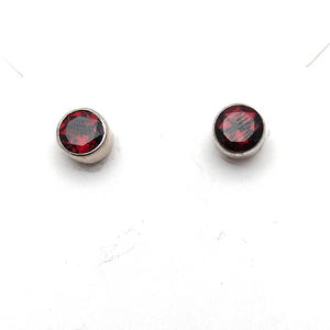 โกเมนธรรมชาติ6มม. 925กลมต่างหูเงินสเตอริง2.14 GMS ต่างหูอัญมณีเรียบง่ายทันสมัย - Product Image 1