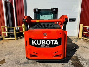Chargeuse-pelleteuse Kubota SVL75-2 d'occasion de haute qualité |   Chargeuse sur chenilles de 4 tonnes, capacité de charge utile de 2 300 lb |   Certifié EPA |   2 ans - Product Image 4