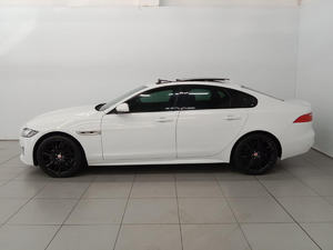 Offre promotionnelle : Jaguar XF 2.D HSE R-Dynamic D200 d'occasion 2022, faible kilométrage - Product Image 6