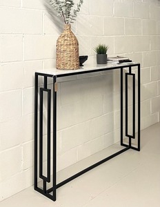 Table console moderne en métal de finition noire avec le dessus parfait pour la décoration intérieure de luxe et l'affichage élégant - Product Image 1