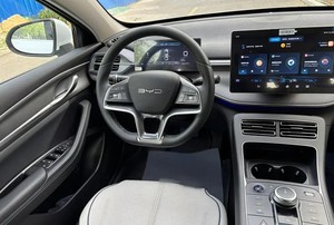 รถซีดาน BYD ปี 2024 สภาพดี เกียร์ออโต้ เบาะหนัง หลังคาซันรูฟ ไฟเดย์ไลท์ LED - Product Image 5
