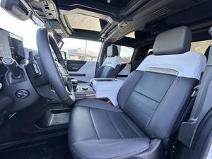 Meilleure vente pour CleanUsed 2024 G M C Hu-me R EV Pickup 2X Crew Cab AWD - Product Image 2