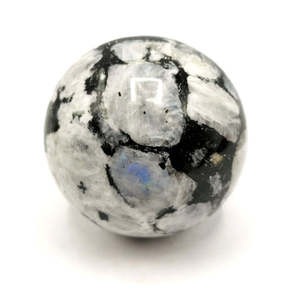 Grande sphère/boule de pierre de lune naturelle - sculptures faites à la main - énergie/chakra/reiki - 3 pouces (7,5 cm) de diamètre et 0,80 kg (1,76 lb) - Product Image 1