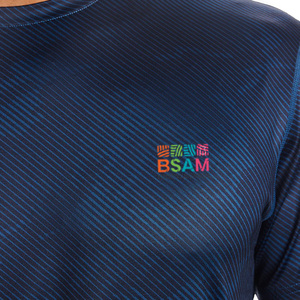เสื้อยืดลำลองผู้ชายสีน้ำเงินกรมท่า ผ้าถักโพลีเอสเตอร์ผสมสแปนเด็กซ์ พิมพ์ลายแบบซับลิเมชั่น คอกลม โลโก้สั่งทำได้ เป็นมิตรต่อสิ่งแวดล้อม กำลังเป็นที่นิยม - Product Image 4