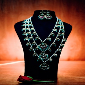 Conjunto de collar de plata de ley Premium para mujer, joyería elegante de plata 925 para bodas, fiestas, hipoalergénico y antideslustre - Product Image 1