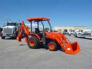 Kubota B26 4WD Rueda Tractor Cargador Multifuncional Retroexcavadora Núcleo de Motor Automático Incluyendo Bomba Caja de Cambios Cojinete 26HP Motor - Product Image 3