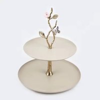 Feuille Design Métal Forme Ronde Gâteau Stand Doré Fini Pour Anniversaire Événement Fête Présentoir En Gros À La Main En Vrac