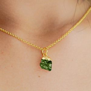 Collier en pierre de Moldavite brute, taille 8-10mm, pendentif plaqué or, argent 925, bijoux d'anniversaire - Product Image 5