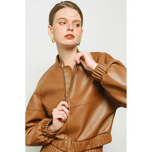 Chaqueta Bomber de cuero Chasi Fácil de usar Ecológico Formal Regular Cada producto en una bolsa de poliéster Fabricante de Vietnam - Product Image 6