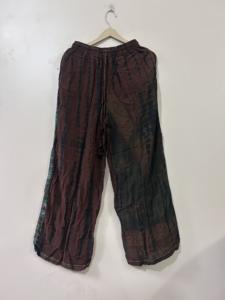 Pantalon de pyjama en soie pour femme, vêtement de nuit confortable, pantalon en soie recyclée, tie-dye, fait main - Product Image 4