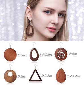 4 pares de pendientes colgantes de declaración para mujer, pendientes de gota de madera étnicos, pendientes colgantes de acero inoxidable, pendientes de gota ligeros - Product Image 2