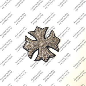 Venta al por mayor costura bordado insignias 3D personalización hecha a mano broche accesorios insignias - Product Image 1