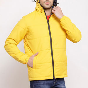 Veste matelassée légère pour homme sur mesure en gros |   Manteau d'hiver décontracté imperméable en nylon uni avec logo personnalisé sur le devant - Product Image 4