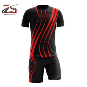 Ensembles d'uniformes d'entraînement de football de sports de football de dernière conception fabriqués en usine fabriqués au Pakistan - Product Image 5