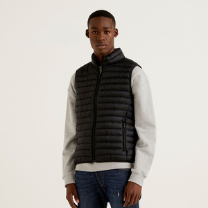 La chaqueta de lona sin mangas con cuello levantado para hombre con cremallera negra hecha a medida más buscada a la venta - Product Image 3