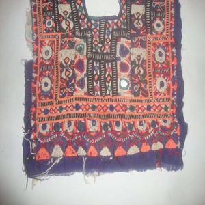 Artland International - Prenda Islámica Vintage con Bordado de Espejo, Cuello Tribal, Apliques y Parches, Manga Corta de Algodón - Product Image 3