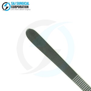 Mango de bisturí quirúrgico de uso profesional Textura antideslizante de acero alemán para un control seguro durante las operaciones y disecciones - Product Image 5