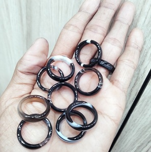 แหวนหินควอตซ์ใสสำหรับสุภาพสตรีคุณภาพสูงและคุณภาพเยี่ยมบนโซฮาอาเกตหินธรรมชาติ - Product Image 3