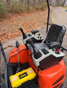 ENVÍO GRATUITO, Miniexcavadora de Orugas de 1 Tonelada, Nueva, con Certificación EPA y CE, Motor de Gasolina Briggs de 15 hp, ROPS Abierto, Pulgar Hidráulico - Product Image 5