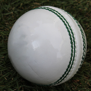 Pelota de Cricket de Diseño Nuevo y Alta Calidad, Color Personalizado, Mejores Diseños de Logotipos, Pelota Dura para Juego de Cricket - Product Image 5