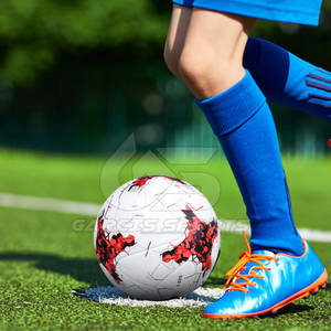 Balón de fútbol al por mayor tamaño oficial 5 cuero PU entrenamiento profesional partido fútbol logotipo personalizado diseño promocional - Product Image 3