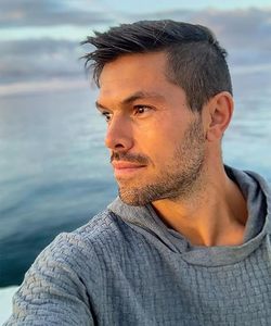 Fabricant de sweats à capuche lourds pour hommes sur mesure, sweat-shirts, pull-over streetwear, fermeture éclair intégrale, impression en relief, sweats à capuche surdimensionnés, lavage à l'acide - Product Image 4