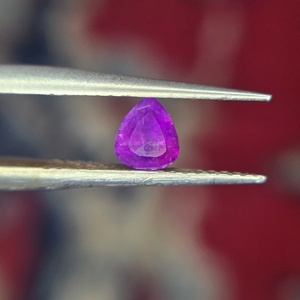 Gema de Rubí Púrpura Natural de Afganistán de 0.65 Quilates, Corte Pera Sin Tratar, con Cambio de Color para Joyería, Anillos, Venta al por Mayor, Piedra Suelta - Product Image 4
