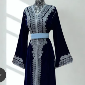 Diseño de Abaya de Boda Marroquí de Lujo con Bordado Intenso y Tela de Terciopelo de Primera Calidad, Diseño de Abaya Hecho a Medida - Product Image 1