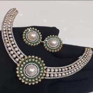 Classique Haute Qualité Plaqué Or Perles Pierres Look Collier Ensemble Avec Boucles D'oreilles Pour La Fête De Mariage Porter Collection Pour Les Femmes - Product Image 2