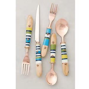 ชุดเครื่องใช้บนโต๊ะอาหาร5ชิ้นสุดหรูมีด้ามจับทำจากสเตนเลสสตีลสุดหรูเหมาะสำหรับร้านอาหารงานแต่งงาน - Product Image 1