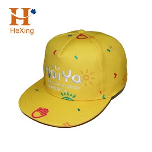 OEM-Druck 5 6 Panel Kids Knöchelkappe benutzerdefinierte 3D-Stickerei 6 Panel neue flache Kante passende Babykappe mit Kunststoff-Rückenabschluss