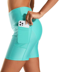 Shorts de sport pour femmes 100% polyester écologiques respirants avec cordon de serrage, volants, couleur unie, logo personnalisable - Product Image 3