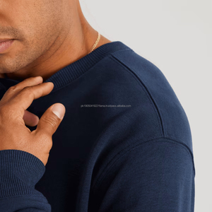 Pull-over personnalisé Survêtement pour hommes Coton Polyester de haute qualité Conception solide Col rond Taille XL Survêtements vierges avec logo personnalisé - Product Image 3