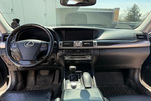 รถมือสอง LHD/RHD ปี 2013 LEXUS LS 460 AWD - Product Image 2
