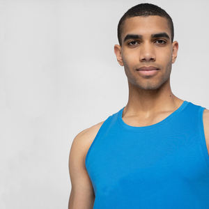 Camiseta sin mangas informal de alta calidad para hombre, camiseta con capucha de poliéster de punto de diseño personalizado, transpirable, de secado rápido, opciones de impresión al por mayor - Product Image 5