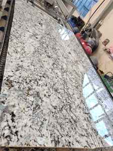 Encimeras de azulejos pulidos de GRANITO BLANCO DE Alaska, losas grandes de alta resistencia de la India para espacios modernos, villas, hospitales - Product Image 3