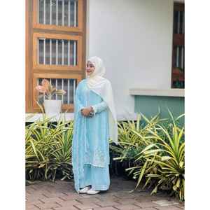 DESIGNER WEAR SEQUENCE BRODERIE SUR FOX GEORGETTE TISSU TOP ET PLAZZO AVEC DUPATTA - Product Image 1