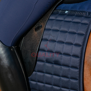 Doublure douce pour l'entraînement et la compétition Tapis de selle respirant matelassé Design durable OEM Tapis de selle équestre anglais - Product Image 3