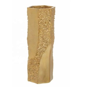 Vase en tôle martelé doré classique avec de beaux dessins, pièce maîtresse décorative artisanale pour les mariages et les occasions festives - Product Image 4