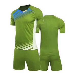 Ensemble de vestes de football personnalisées Kits de costumes avec tout le logo Survêtements de football pour hommes Nouvelle saison Survêtement de football Uniforme Porter du polyester - Product Image 6