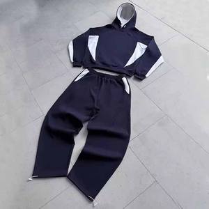 ชุดวอร์มผ้าฝ้าย 100% สำหรับผู้ชาย เสื้อฮู้ดดี้โอเวอร์ไซส์และกางเกงจ็อกเกอร์ พร้อมโลโก้ปัก ชุดสตรีทแวร์สองชิ้น - Product Image 3