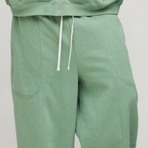 Pantalones de chándal con capucha personalizados, conjunto de Jogger, pantalones de carga sostenibles, chándal de gran tamaño, detalle de costura cuadrada, ajuste ancho con capucha limitado - Product Image 6