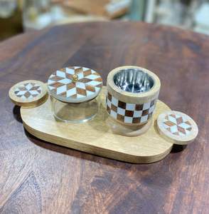 Juego de quemador Bakhoor de madera de mango aromático de lujo con soporte de incienso Oud decorativo con incrustaciones a cuadros con bandeja y tarro - Product Image 1