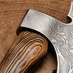 Cortador de pizza en forma de hacha de pizza de acero inoxidable con agarre cómodo y acabado de alta calidad para servir pizza profesional - Product Image 6