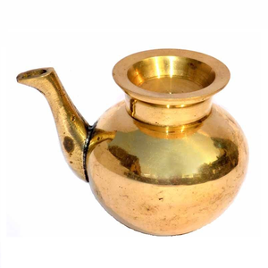 Lota de Latón Puro Vintage de Alta Calidad con Acabado Pulido para Uso en la Cocina, Artículo de Cocina Árabe Antiguo - Product Image 1