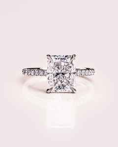 Anillo de compromiso de moissanita cultivada en Plata de Ley 2,5 de corte radiante de 925 quilates, regalo de aniversario de fiesta de boda clásico de lujo para - Product Image 2