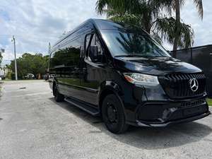 Mercedes-Benz Sprinter 3500 2021, 3,0 L Turbodiesel V6, Propulsion arrière, Boîte automatique 7 vitesses, Monospace - Product Image 6