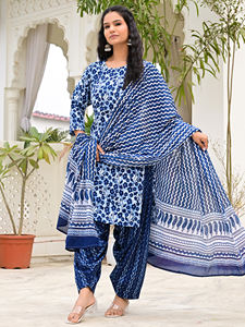 Ensemble Salwar Kameez en coton imprimé floral bleu pour femmes avec pantalon Patiala et Dupta, tenue ethnique pour les fêtes d'été - Product Image 4