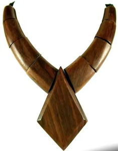 Collar de resina pulida hecho a mano con esmalte personalizado, detalle de purpurina, estilo ángel para su atuendo, regalos a juego de Polka Art - Product Image 5